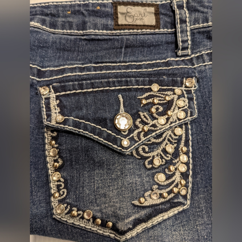 EUC Earl Jean Straight Leg Embellished & Embroidered Faded Dark Wash Size 12